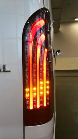 200系ハイエース　415コブラLEDテールランプ紹介！